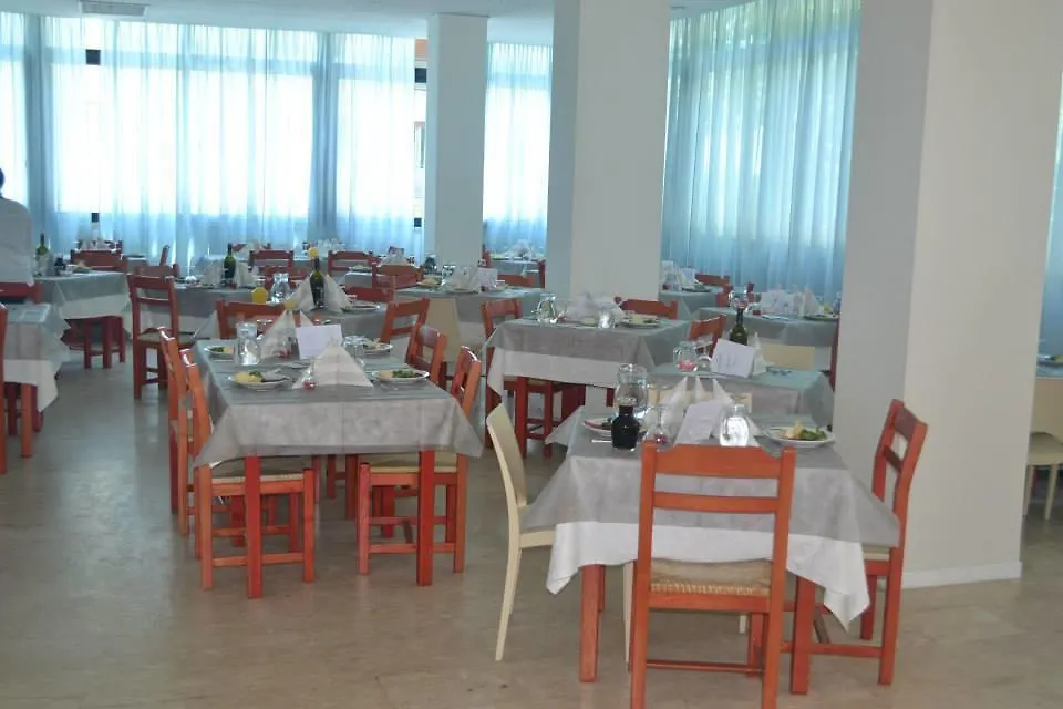 Hotel Mario Cesenatico 3*,